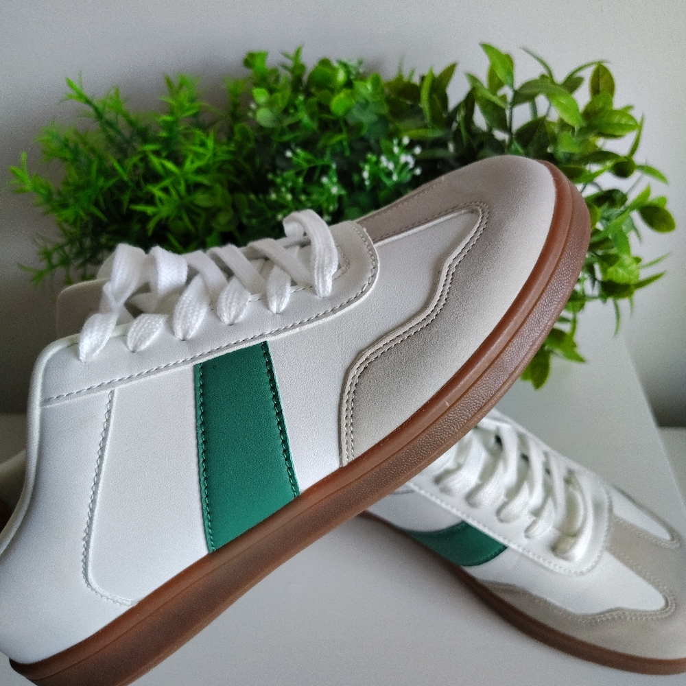 American Eagle Retro Sneakers | Green & White | Size US 9 | NWOT - Picture 3 of 10